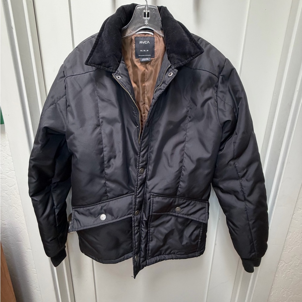 RVCA Black Puffer Barn Style Jacket for Men size Medium